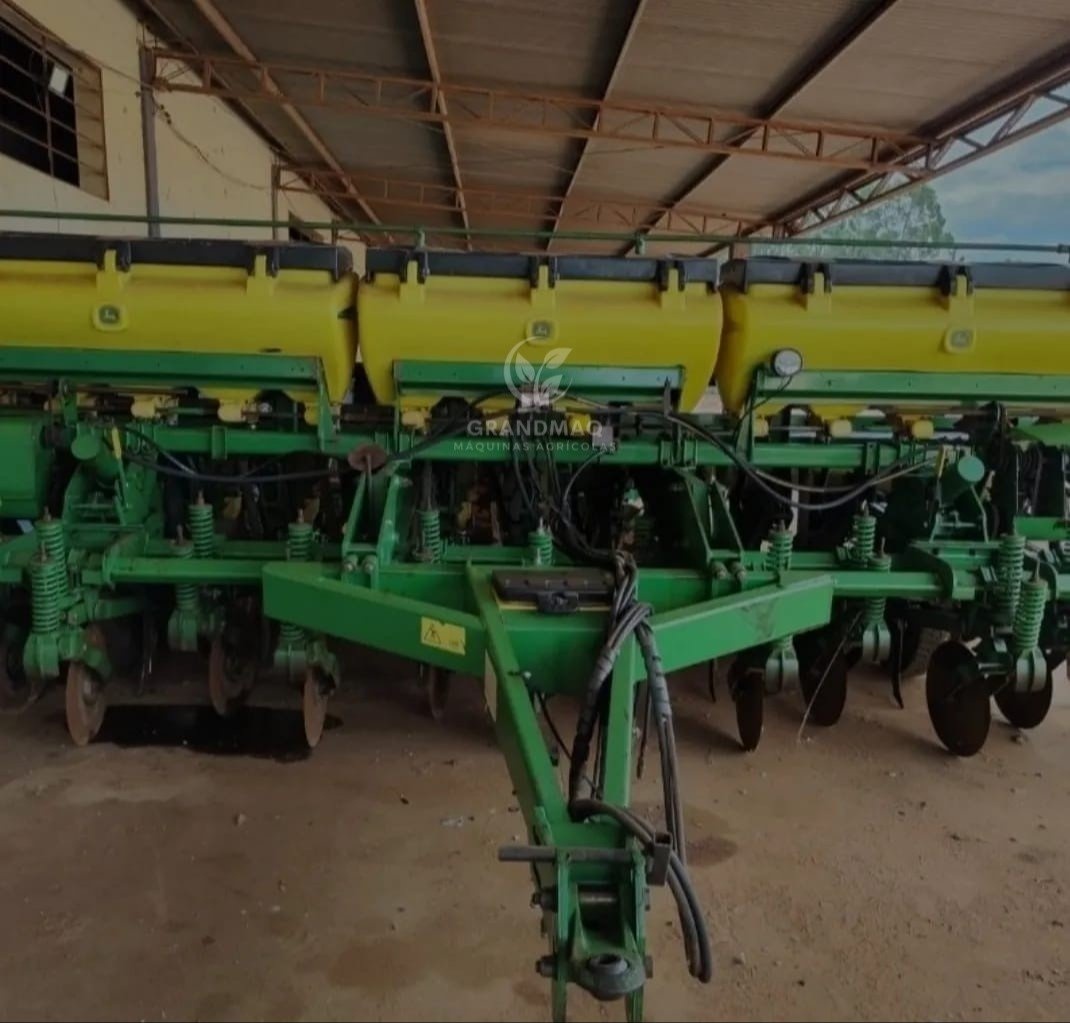 Plantadeira John Deere 1113 ano 2013