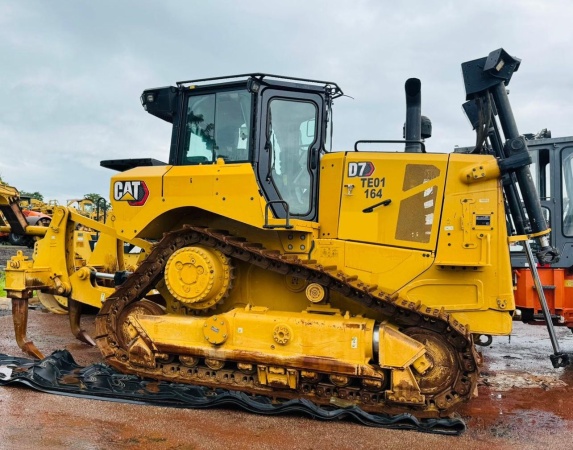 Trator de Esteira Caterpillar D7 ano 2021