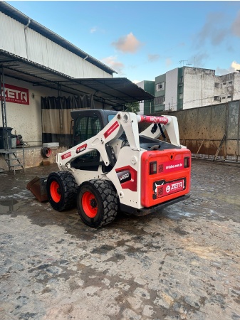 Mini Carregadeira Bobcat S650 ano 2021