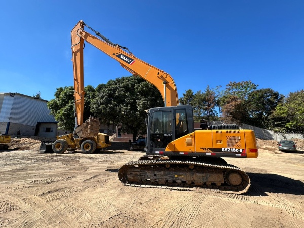 Escavadeira LongReach SY215C 2015 - Máquinas de Linha Amarela
