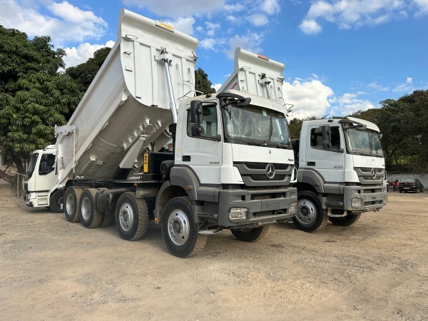 Caminhão Caçamba Axor 4144 8X4 2021/21 - AXOR 4144 - Caminhões e Carretas
