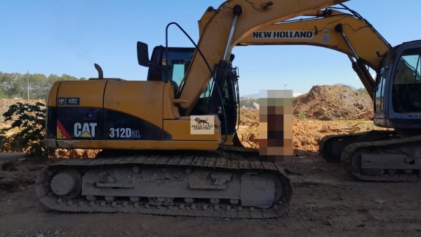 Escavadeira Caterpillar 312D2L ano 2011