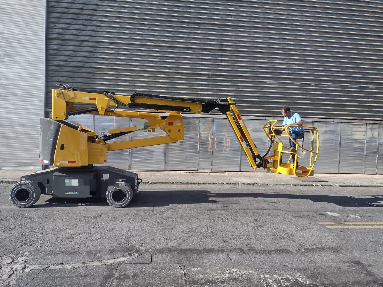 Plataforma HAULOTTE HA 15IP ano 2007