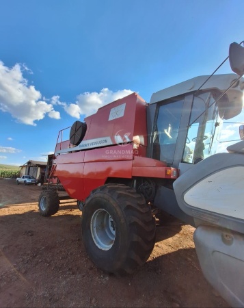 Colheitadeira Massey Ferguson MF32 ano 2008