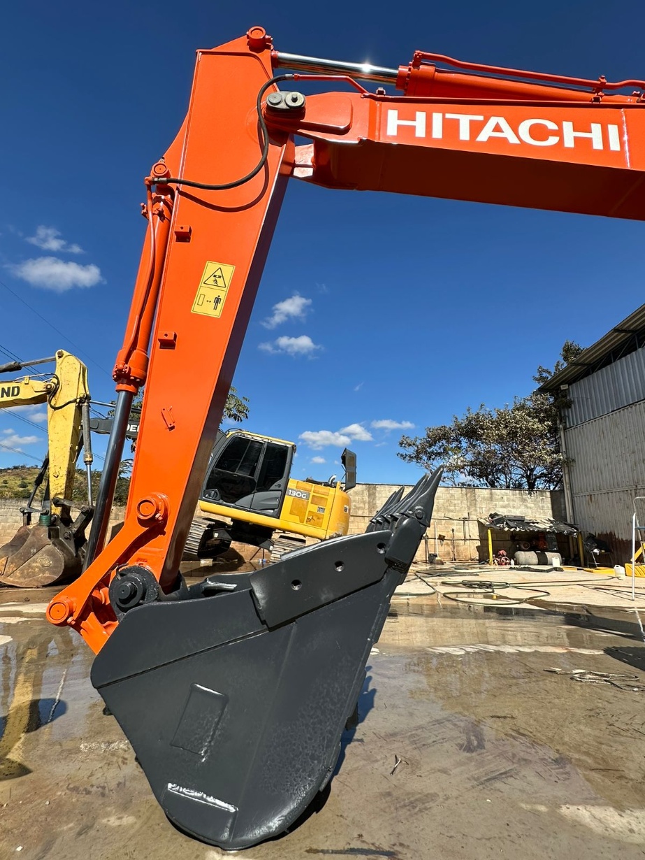 【N.IWA】 Escavadeira de médio porte - ZX135US-7 - Hitachi Construction