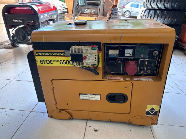 Gerador de Energia Buffalo BDE6500 ano 2020
