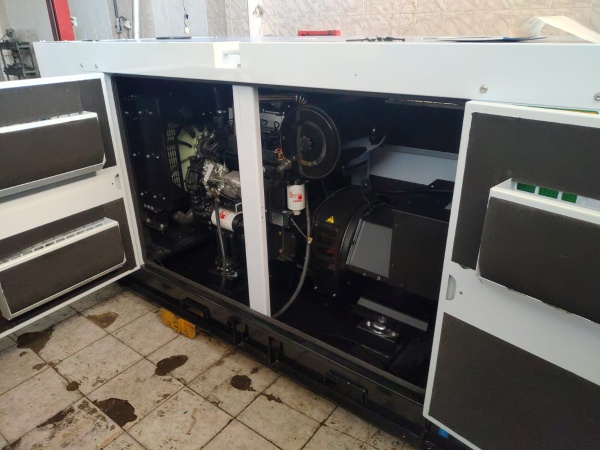 Gerador de Energia STEMAC 75 KVA ano 2012 - 75 KVA - Outros