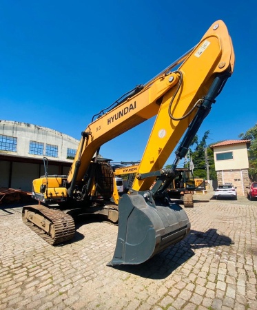 Escavadeira Hyundai R260LC ano 2020