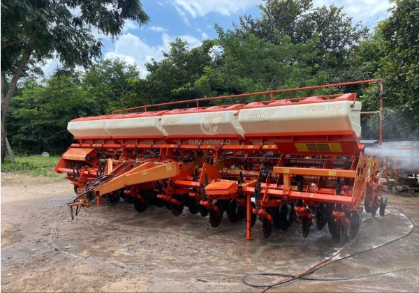 Plantadeira Kuhn PDM PG 1700 ano 2012