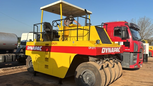 Rolo Compactador Dynapac CP271 ano 2006 - CP271 - Pavimentação e Infraestrutura
