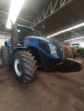 Trator New Holland T8.295 ano 2013