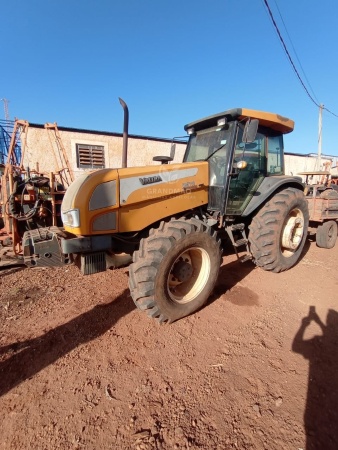 Trator Valtra BM 110 ano 2013 - BM 110 - Máquinas Agrícolas