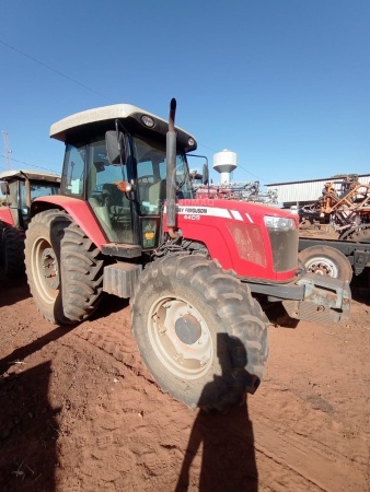 Trator Massey Ferguson MF 4409 ano 2022 - MF 4409 - Máquinas Agrícolas