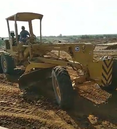 Motoniveladora Caterpillar 140B ano 1985