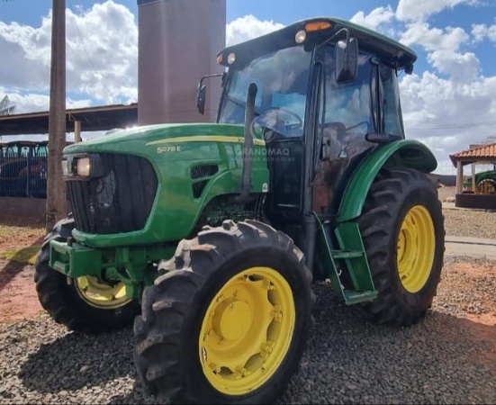 Trator John Deere 5078 E ano 2018