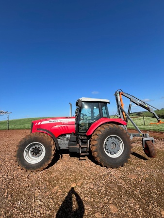 Trator Massey Ferguson MF 7140 ano 2013