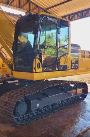 Escavadeira Komatsu PC210 ano 2020 - PC210 - Máquinas de Linha Amarela