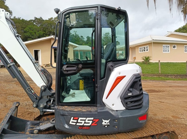 Mini Escavadeira Bobcat E55Z ano 2024