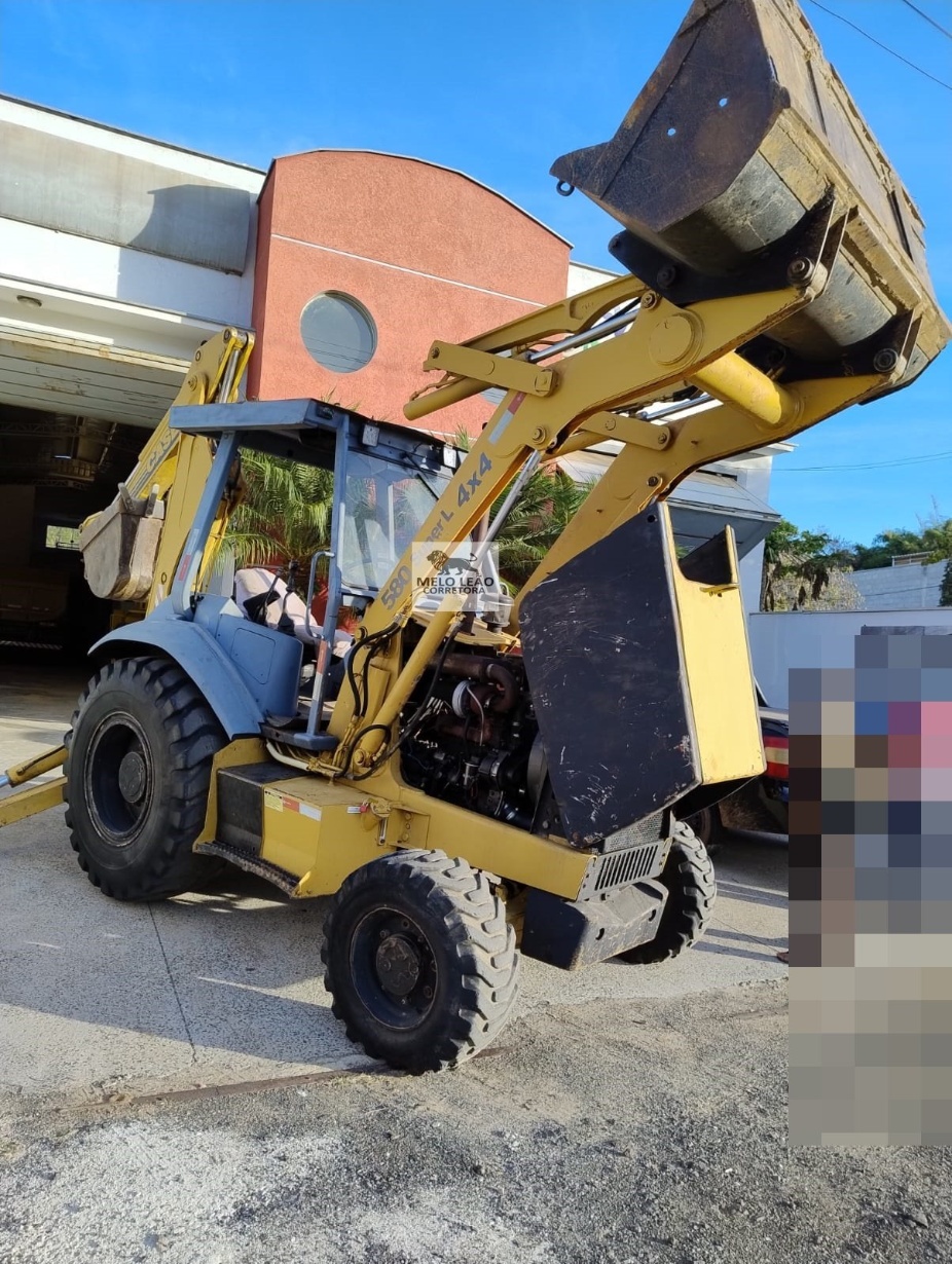 Retroescavadeira Case 580L