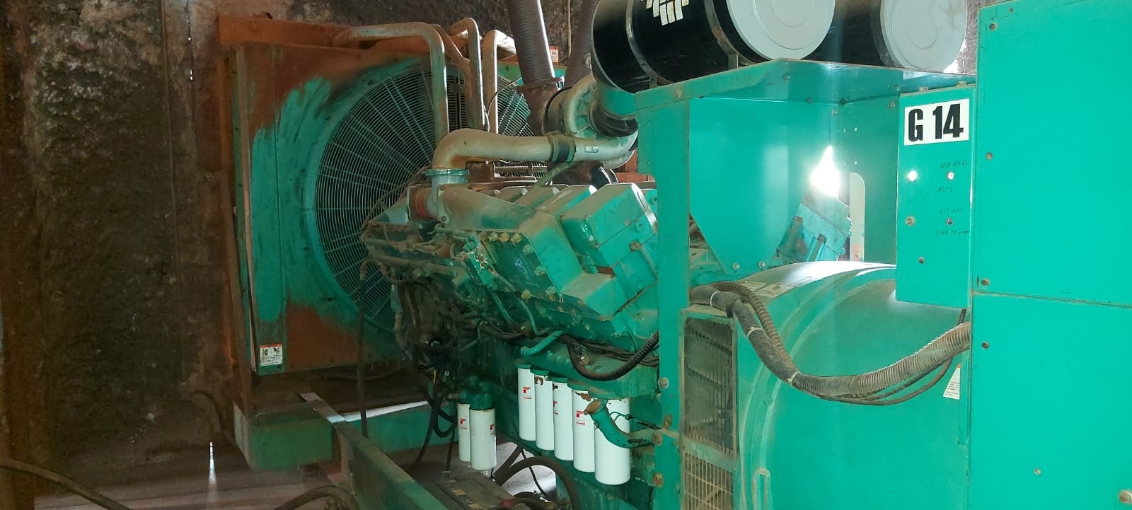 Gerador de Energia Cummins 2500 kVA ano 2002