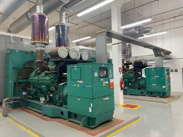 Gerador de Energia Cummins 2500 kVA ano 2001