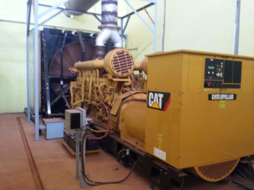 Gerador de Energia Caterpillar 2200 kVA ano 2011