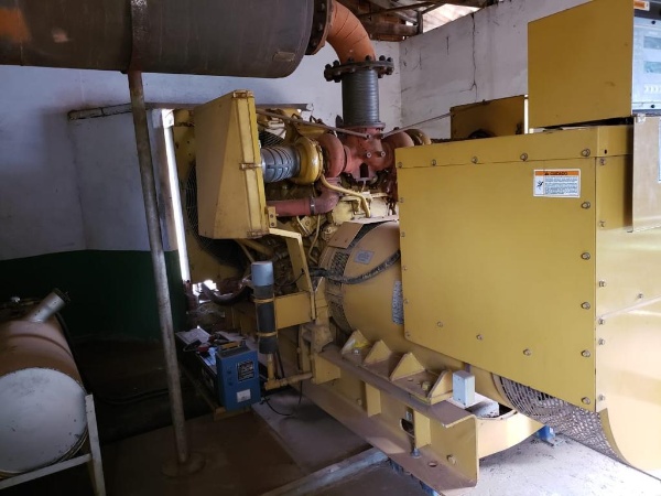Gerador de Energia Caterpillar 900kva ano 1999