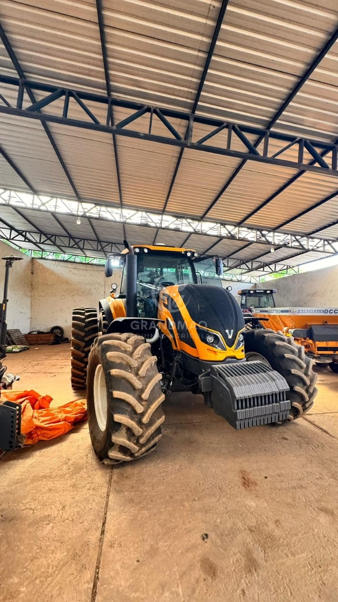 Trator Valtra T230 CVT ano 2023