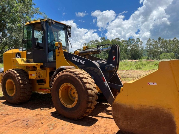 Pá Carregadeira John Deere 624K ano 2021