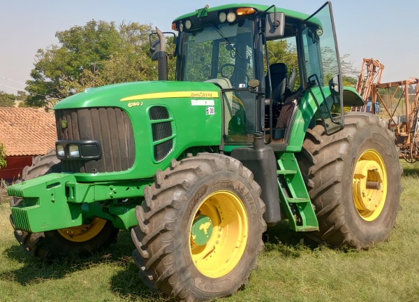 Trator John Deere 6180J ano 2013 - 6180J - Máquinas Agrícolas