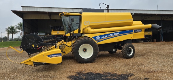 Colheitadeira New Holland tx 5.90 ano 2023