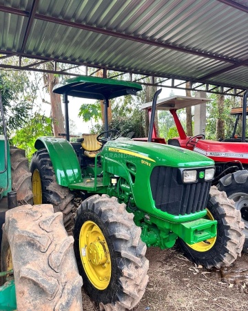 Trator John Deere 5078 E ano 2012 - 5078 E - Máquinas Agrícolas