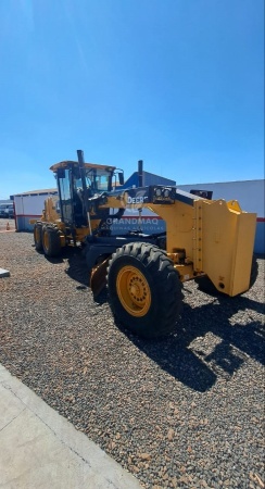 Motoniveladora John Deere 620G ano 2022