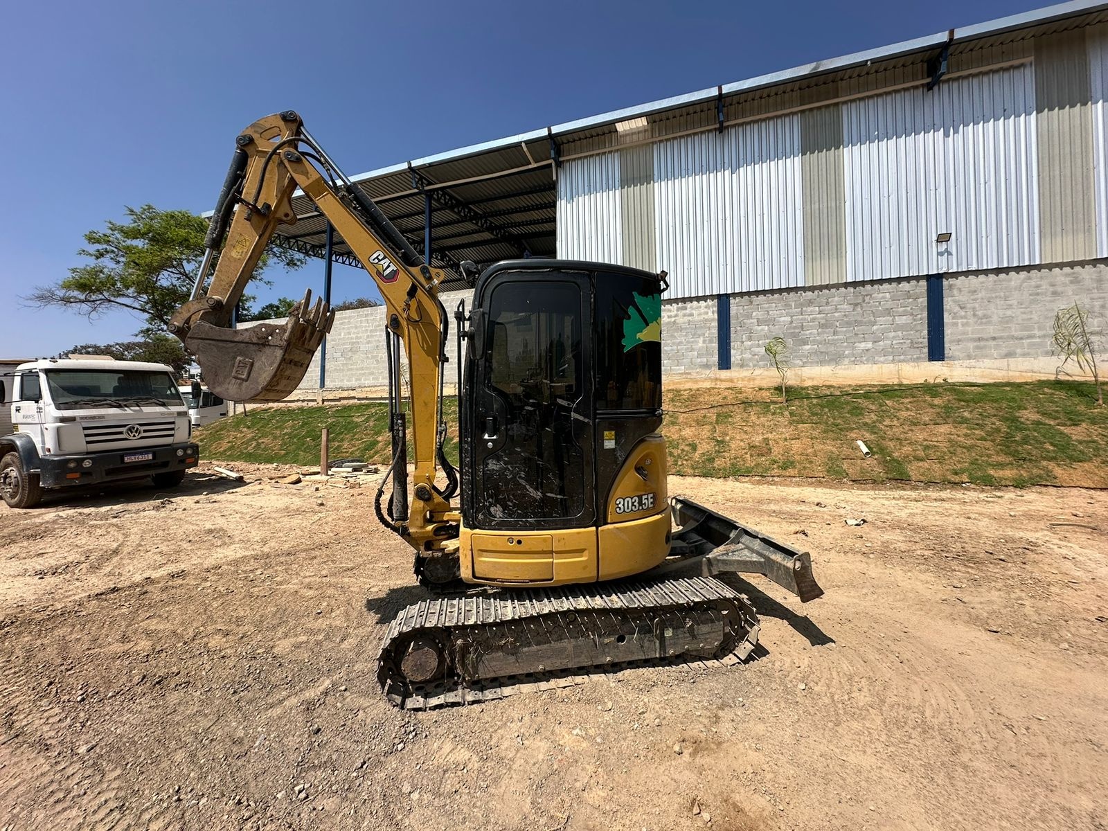Mini Escavadeira Caterpillar 303.5E