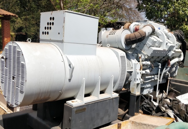 Gerador de Energia STEMAC 900 kVA ano 1992