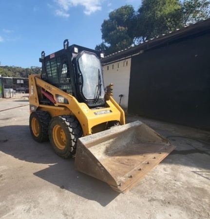 Mini Carregadeira Caterpillar 226B3 ano 2013 - 226B3 - Máquinas de Linha Amarela