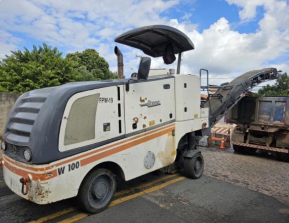 Fresadora Wirtgen W100F ano 2011