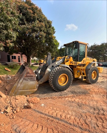 Pá Carregadeira Volvo L90F ano 2014 - L90F - Máquinas de Linha Amarela