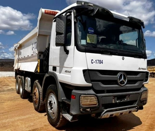 Caminhão Mercedes Benz Actros 4844 8X4 ano 2019 - Actros 4844 8X4 - Caminhões e Carretas