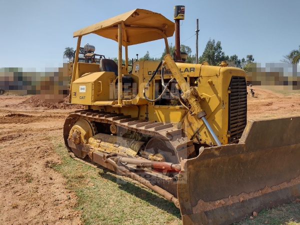 Trator de Esteira Caterpillar D4E PS ano 1988