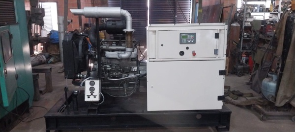 Gerador de Energia STEMAC 55 kVA ano 2000 - 55 kVA - Outros