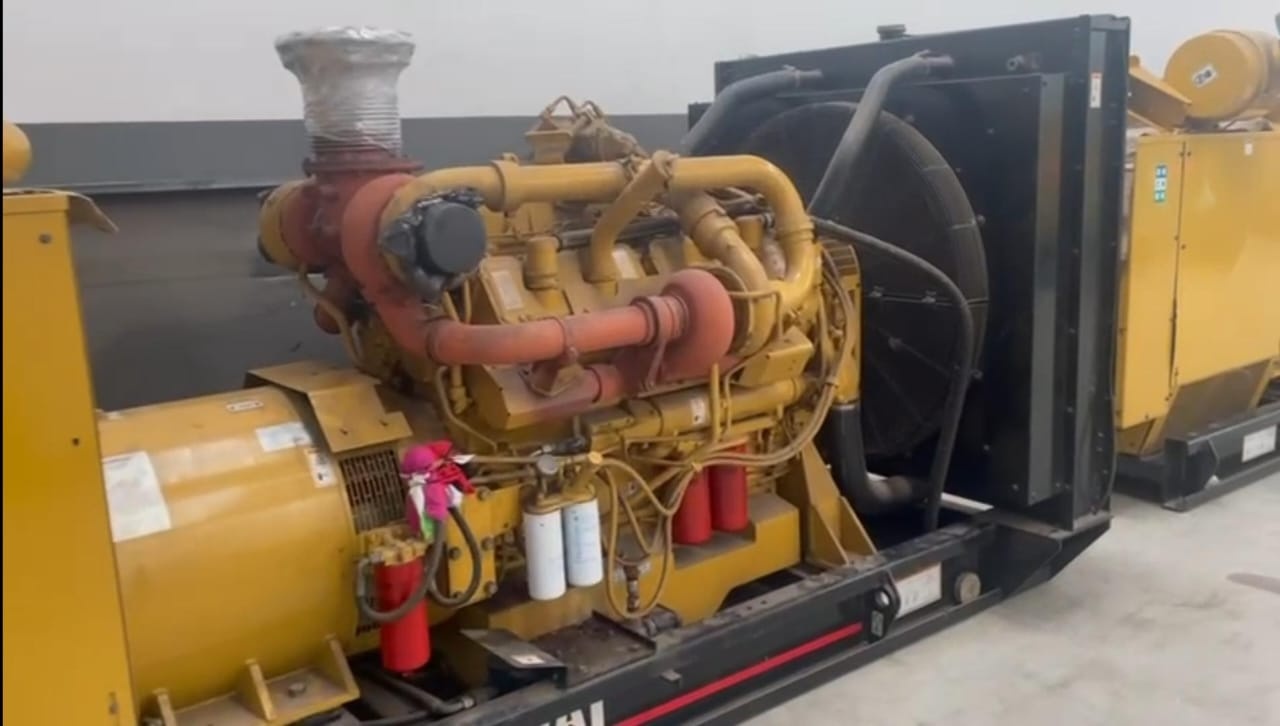 Gerador de Energia Caterpillar 1000 kVA ano 2001