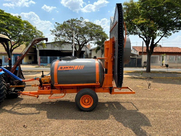 Pulverizador Jacto Arbus 2000 ano 2014