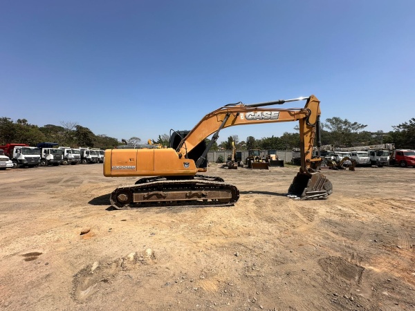 Escavadeira Case CX220B ano 2013