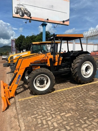 Trator Valtra V 785 ano 2003