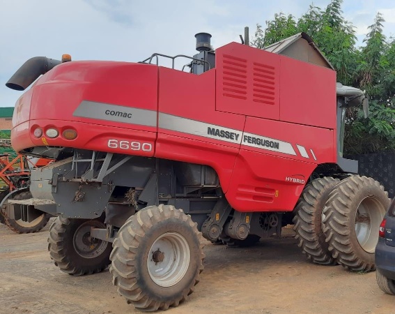 Colheitadeira Massey Ferguson MF6690 - MF6690 - Máquinas Agrícolas