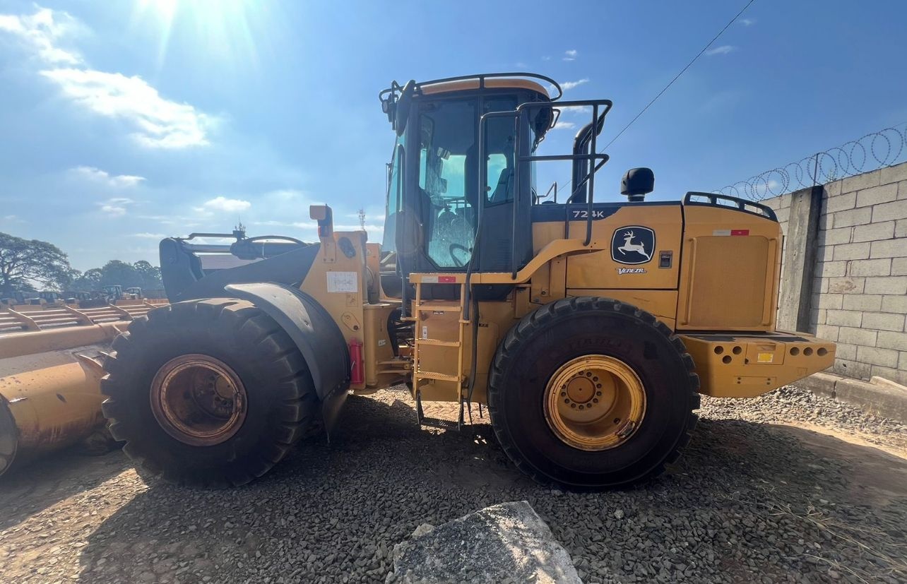 Pá Carregadeira John Deere 724K ano 2021