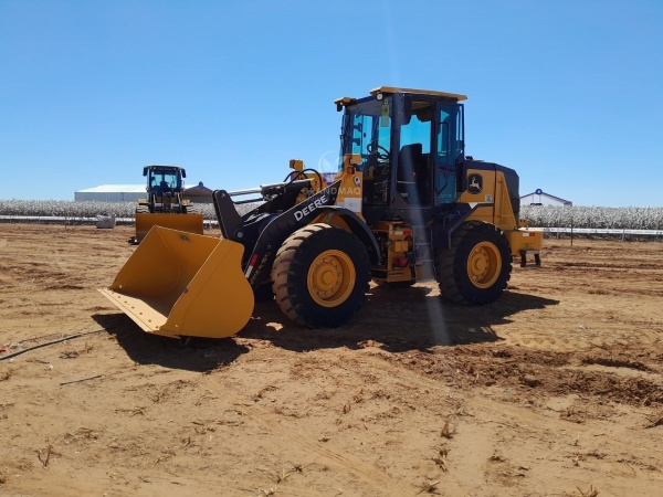 Pá Carregadeira John Deere 444G ano 2022 - 444G - Máquinas de Linha Amarela