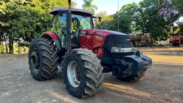 Trator Case Puma 230 ano 2017 - Puma 230 - Máquinas Agrícolas