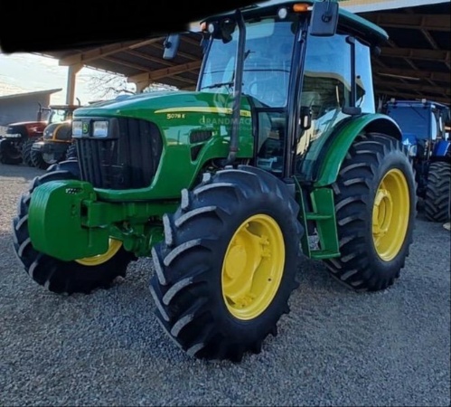 Trator John Deere 5078 E ano 2017 - 5078 E - Máquinas Agrícolas